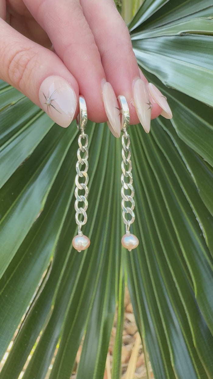 Blush Pearl Sway Earrings